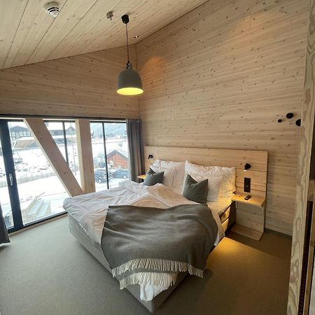 Brimibue Hotel Lom Eksteriør billede