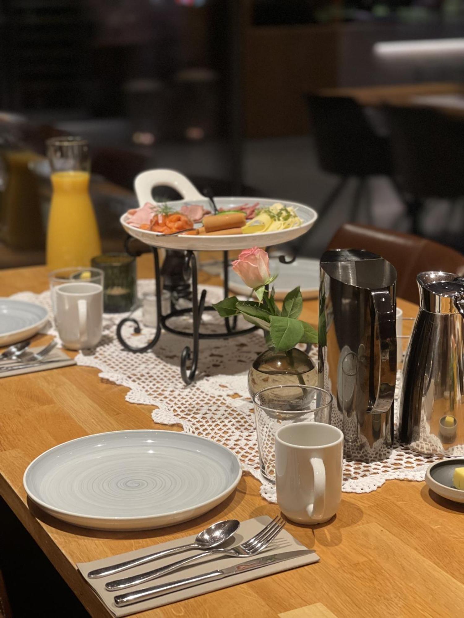 Brimibue Hotel Lom Eksteriør billede