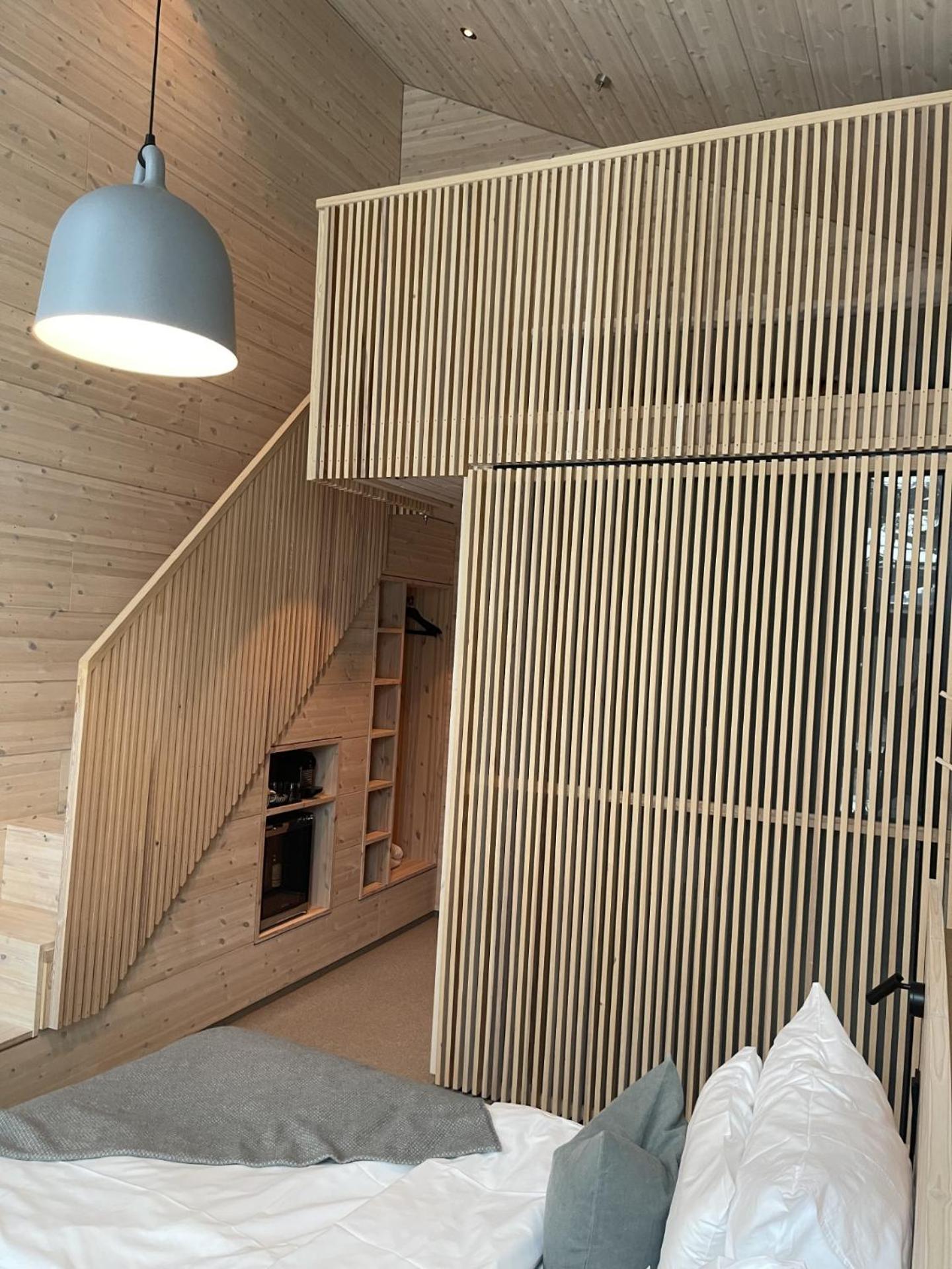 Brimibue Hotel Lom Eksteriør billede