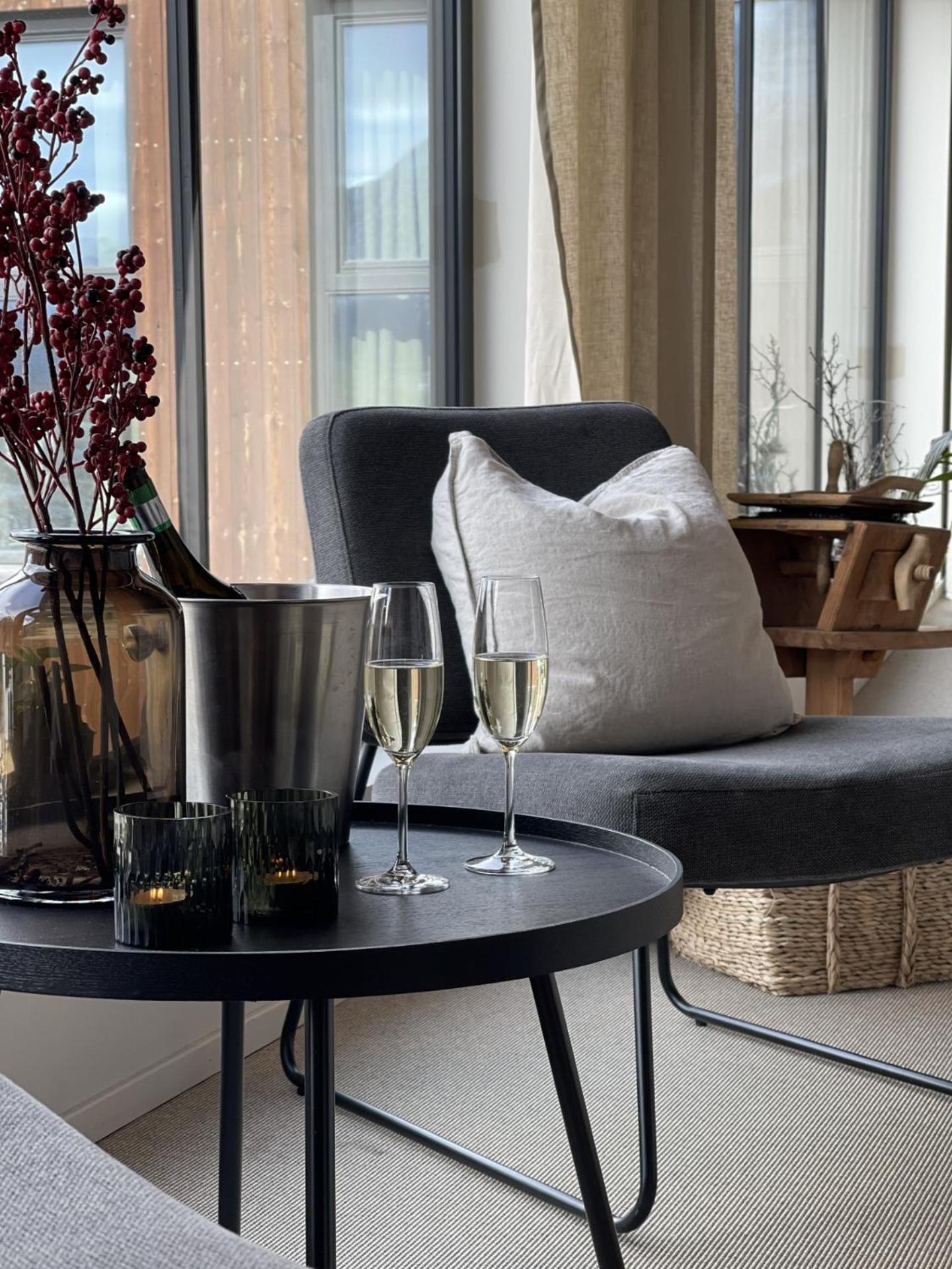 Brimibue Hotel Lom Eksteriør billede